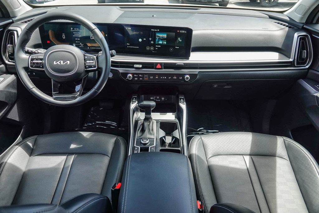 Thumbnail: 2024 Kia Sorento - 2