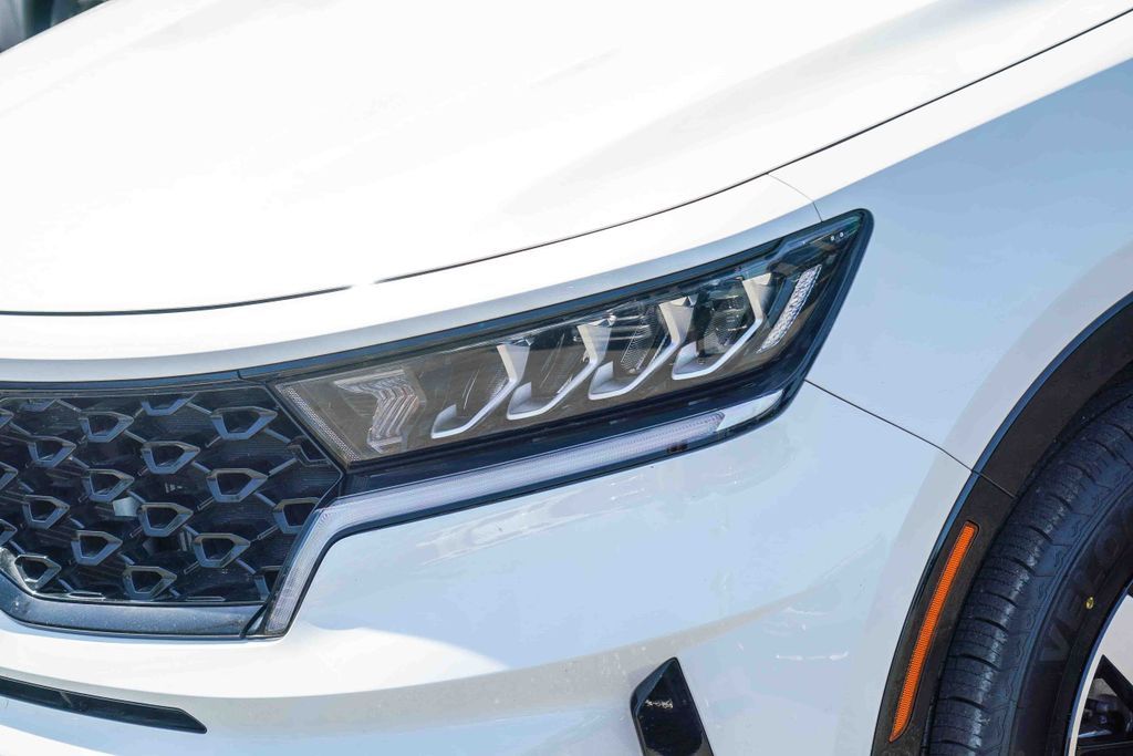 Thumbnail: 2023 Kia Sorento - 20