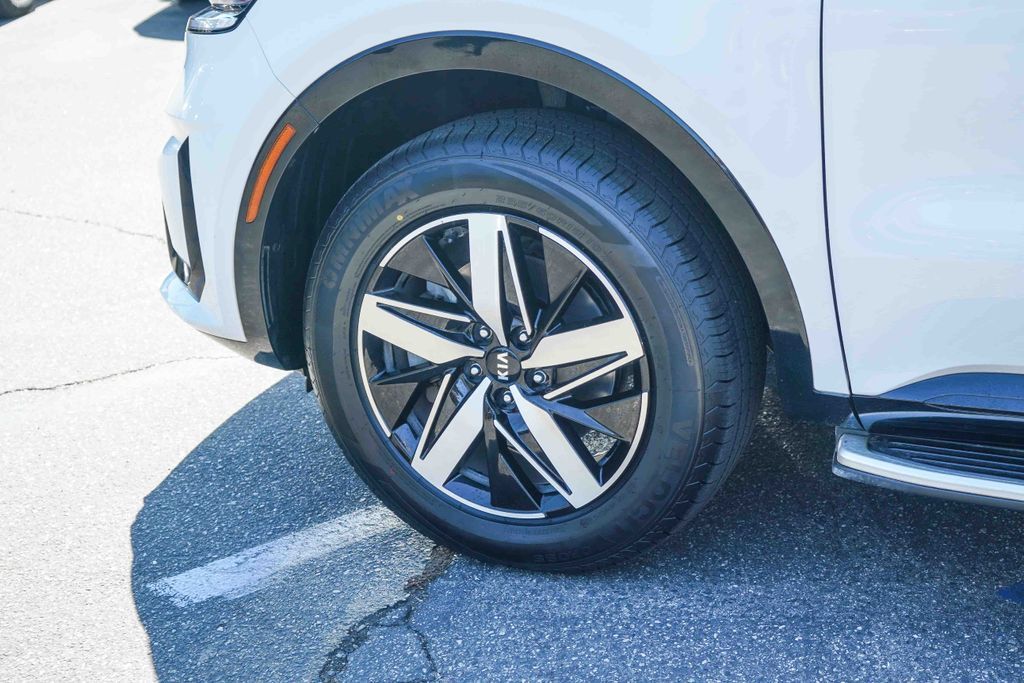 Thumbnail: 2021 Kia Sorento - 6