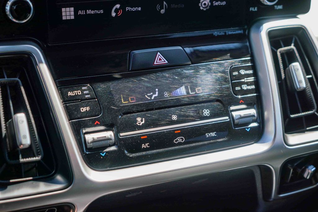 Thumbnail: 2021 Kia Sorento - 25