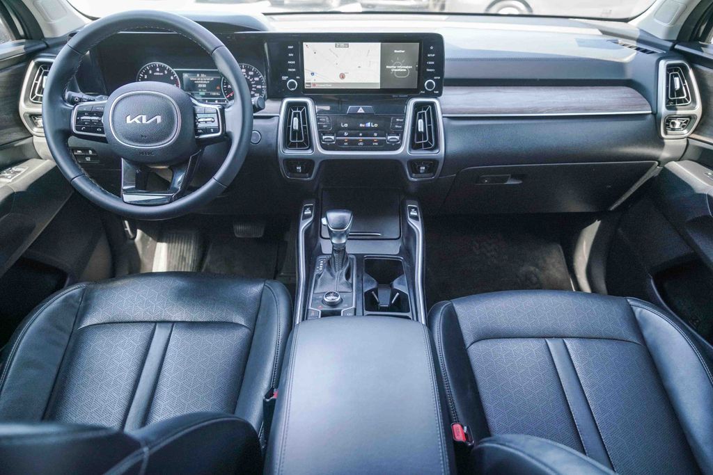 Thumbnail: 2022 Kia Sorento - 2
