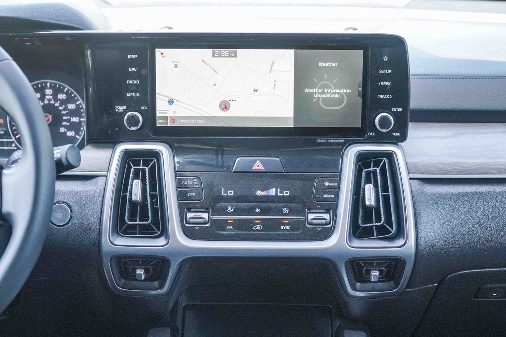 Thumbnail: 2022 Kia Sorento - 12