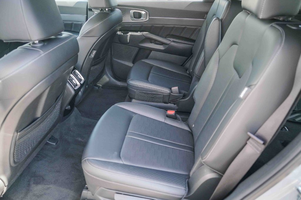 Thumbnail: 2025 Kia Sorento - 10
