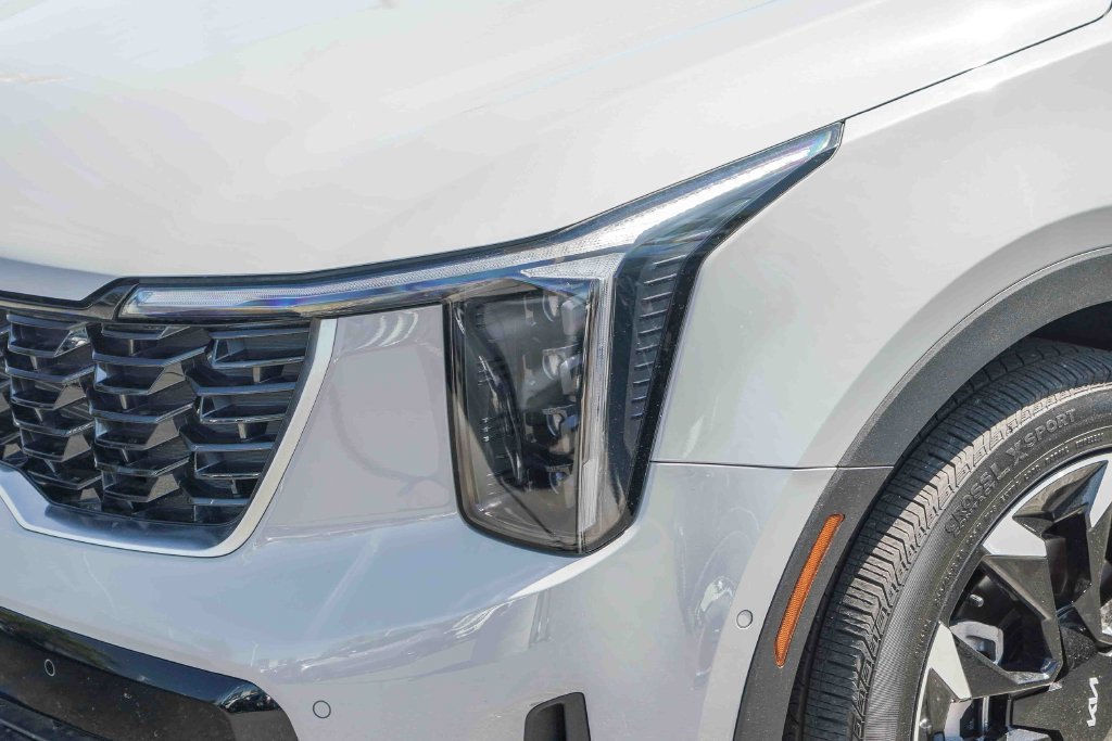 Thumbnail: 2025 Kia Sorento - 18