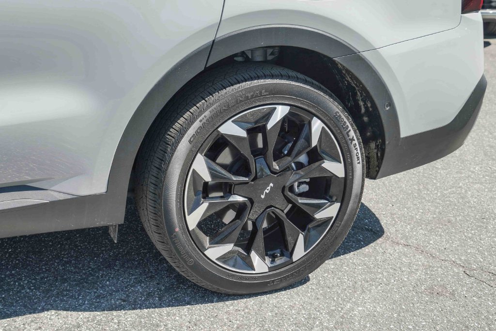 Thumbnail: 2025 Kia Sorento - 19