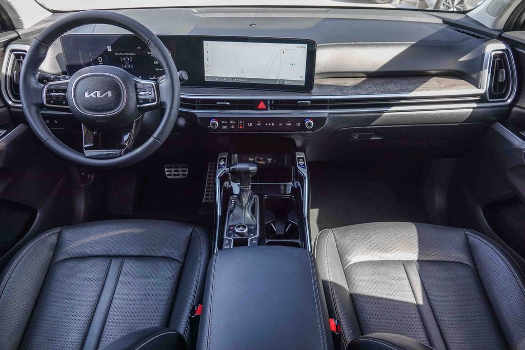Thumbnail: 2024 Kia Sorento - 2