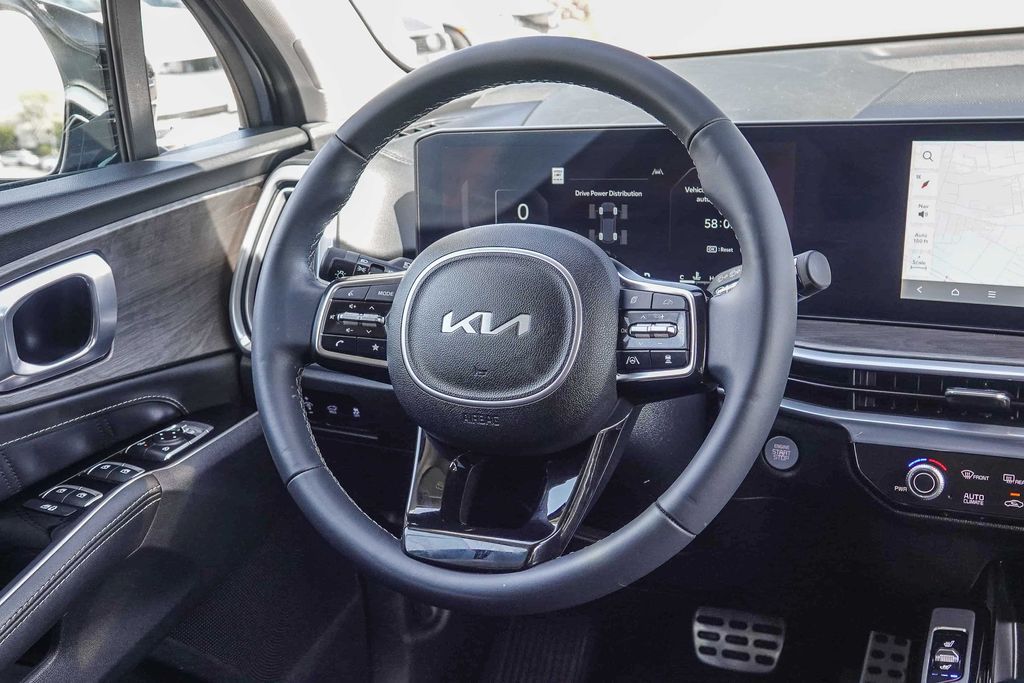 Thumbnail: 2024 Kia Sorento - 7