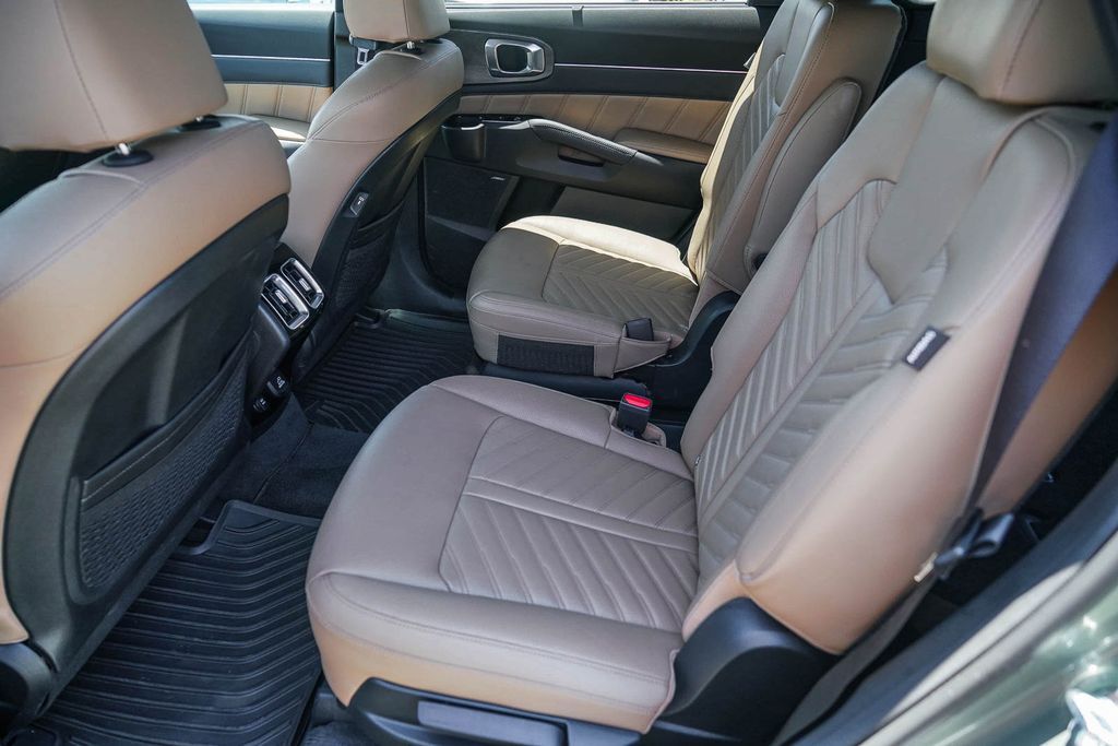 Thumbnail: 2024 Kia Sorento - 11