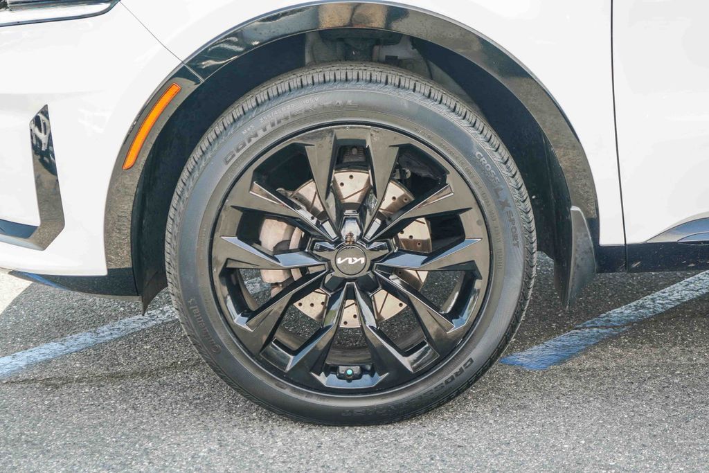 Thumbnail: 2023 Kia Sorento - 5