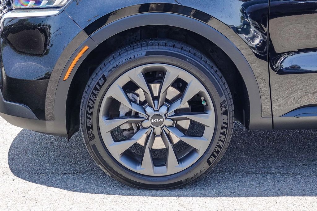Thumbnail: 2022 Kia Sorento - 21