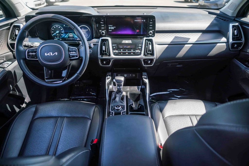 Thumbnail: 2023 Kia Sorento - 2