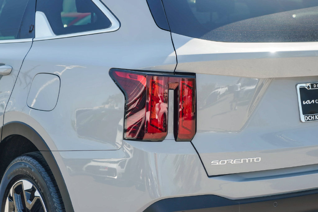 Thumbnail: 2025 Kia Sorento - 19