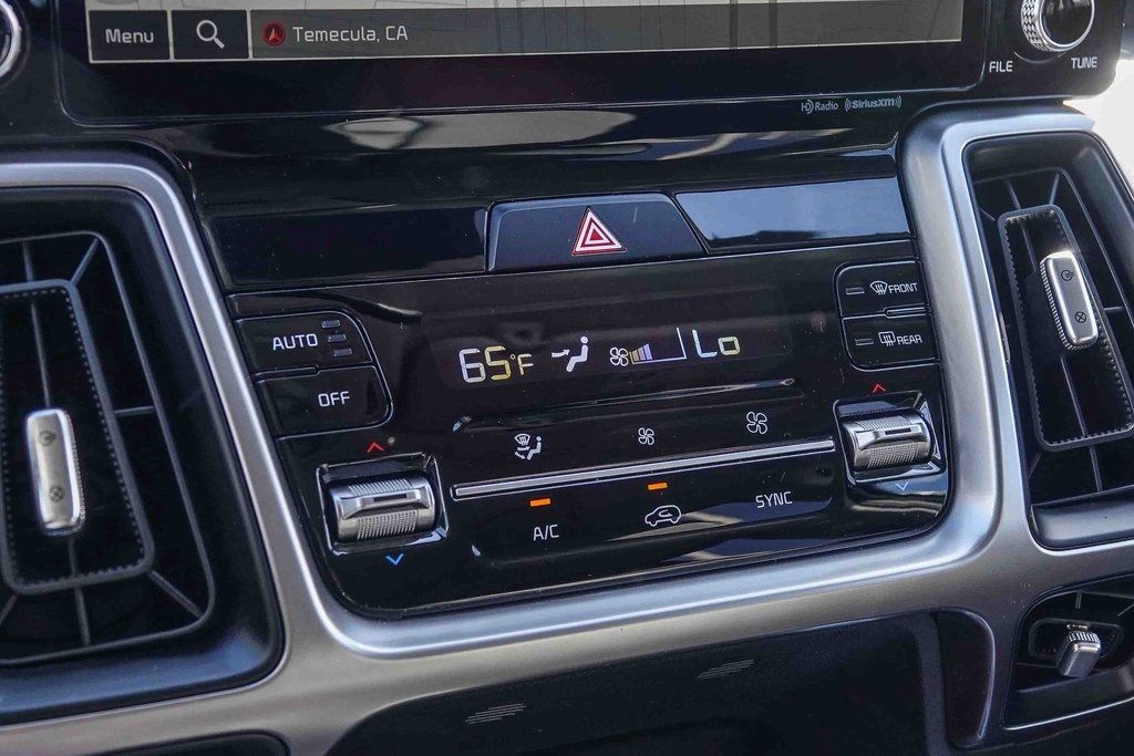 Thumbnail: 2023 Kia Sorento - 22