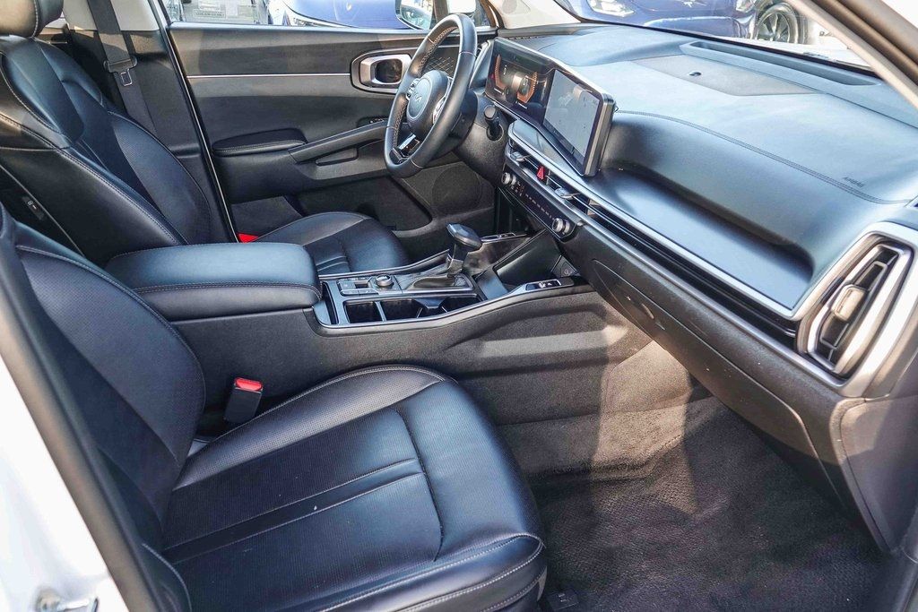 Thumbnail: 2024 Kia Sorento - 9