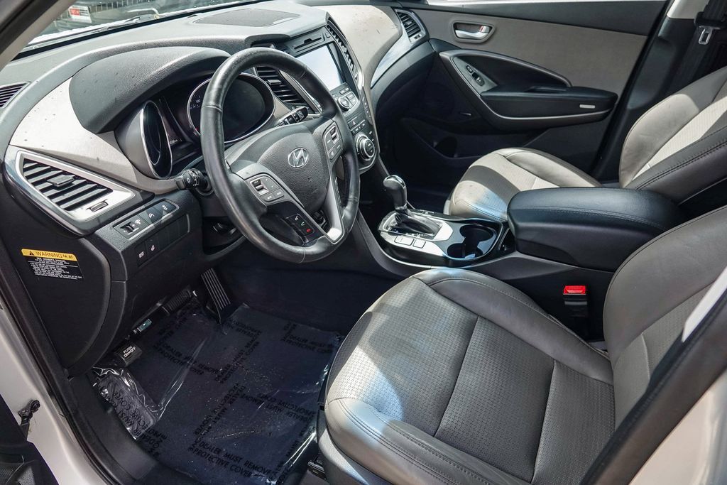 Thumbnail: 2013 Hyundai Santa Fe - 9