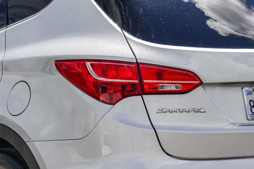 Thumbnail: 2013 Hyundai Santa Fe - 19