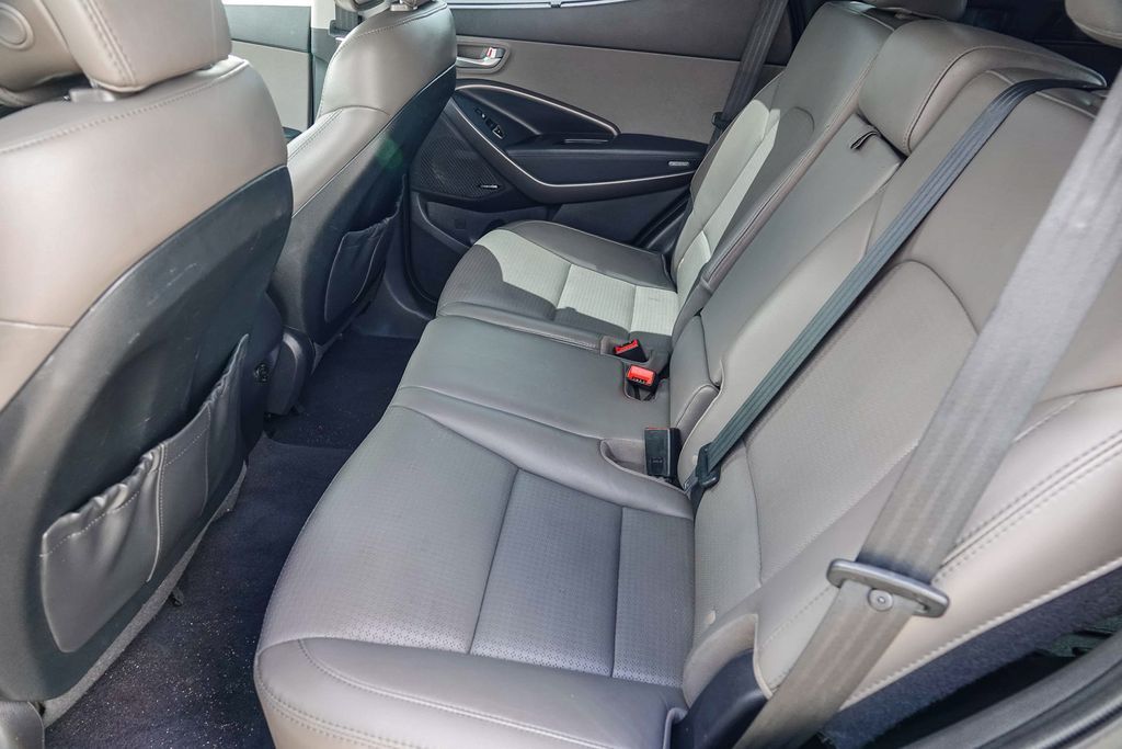 Thumbnail: 2013 Hyundai Santa Fe - 10