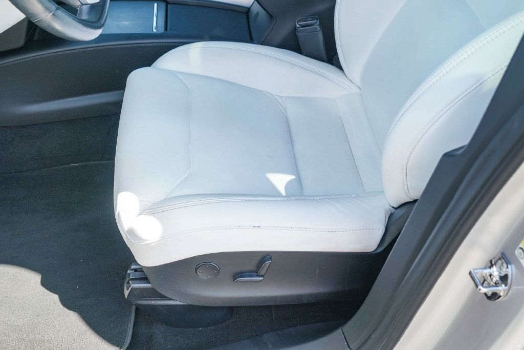 Thumbnail: 2018 Tesla Model X - 22