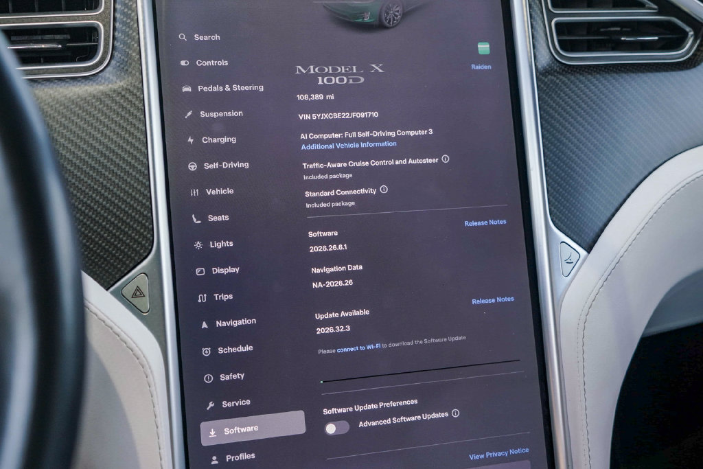 Thumbnail: 2018 Tesla Model X - 15