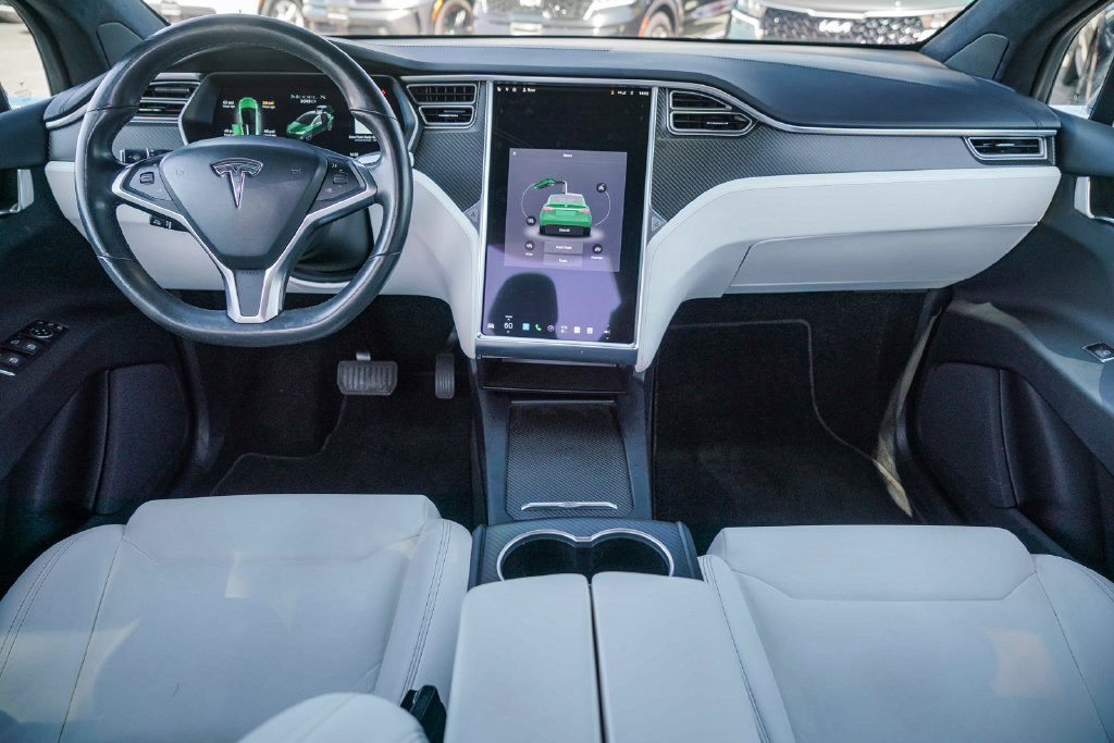 Thumbnail: 2018 Tesla Model X - 2