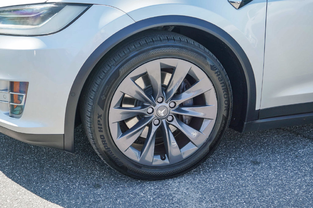 Thumbnail: 2018 Tesla Model X - 7