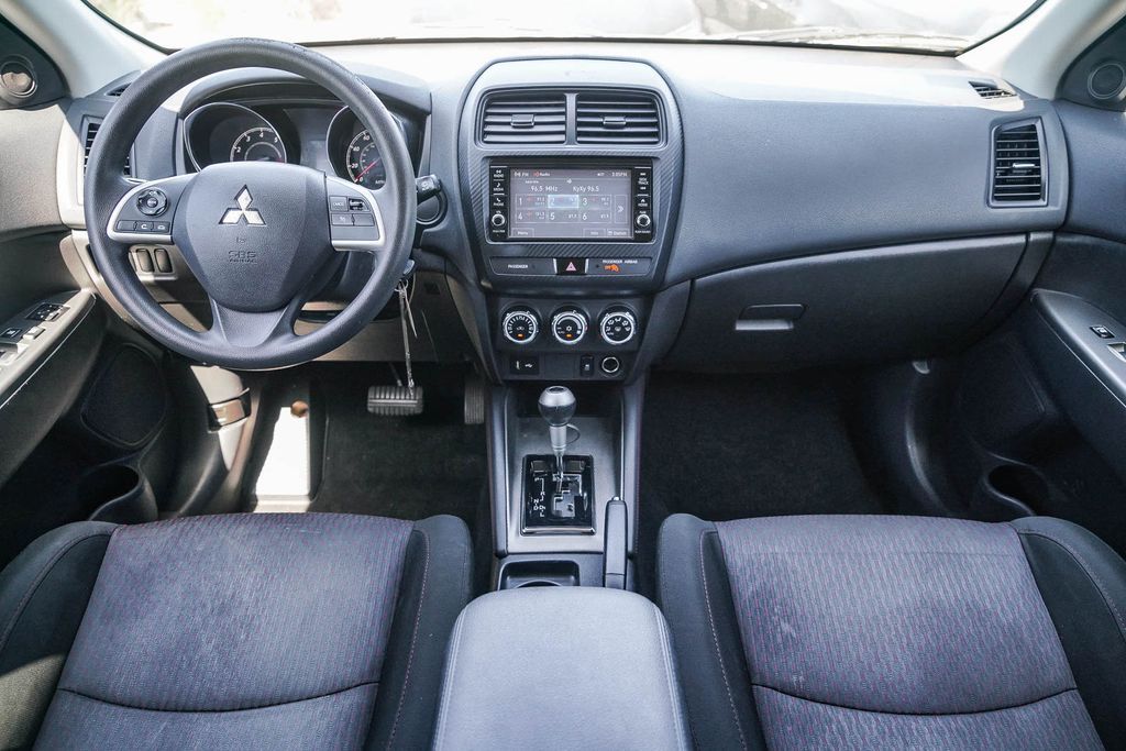 Thumbnail: 2019 Mitsubishi Outlander Sport - 2