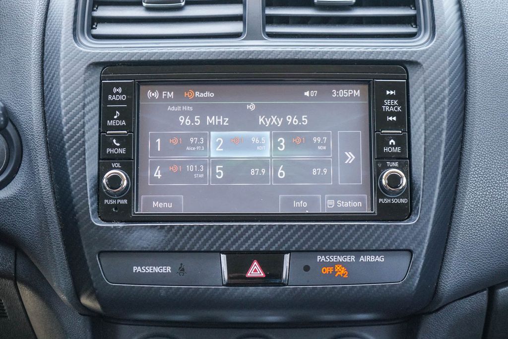 Thumbnail: 2019 Mitsubishi Outlander Sport - 22