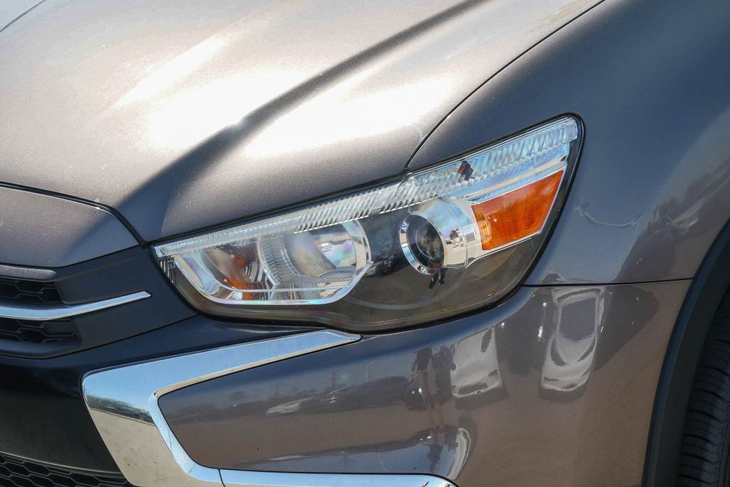 Thumbnail: 2019 Mitsubishi Outlander Sport - 20