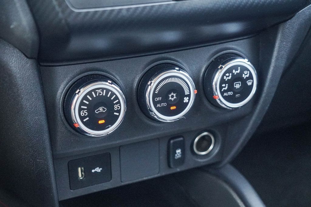 Thumbnail: 2019 Mitsubishi Outlander Sport - 25