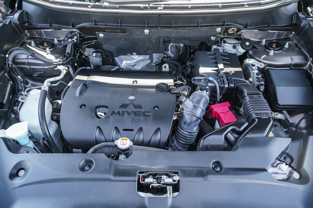 Thumbnail: 2019 Mitsubishi Outlander Sport - 7