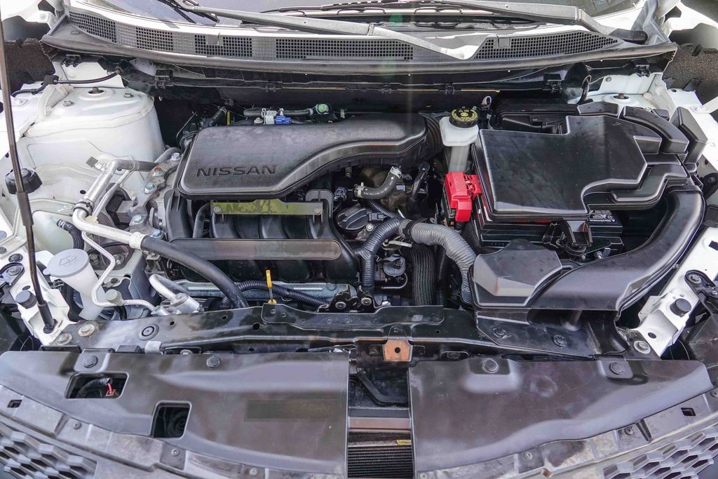 Thumbnail: 2017 Nissan Rogue Sport - 7