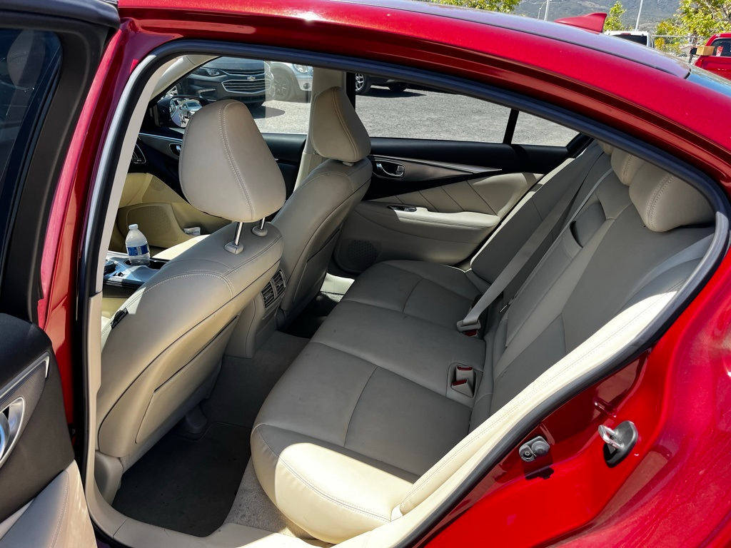 2015 INFINITI Q50 Premium 10