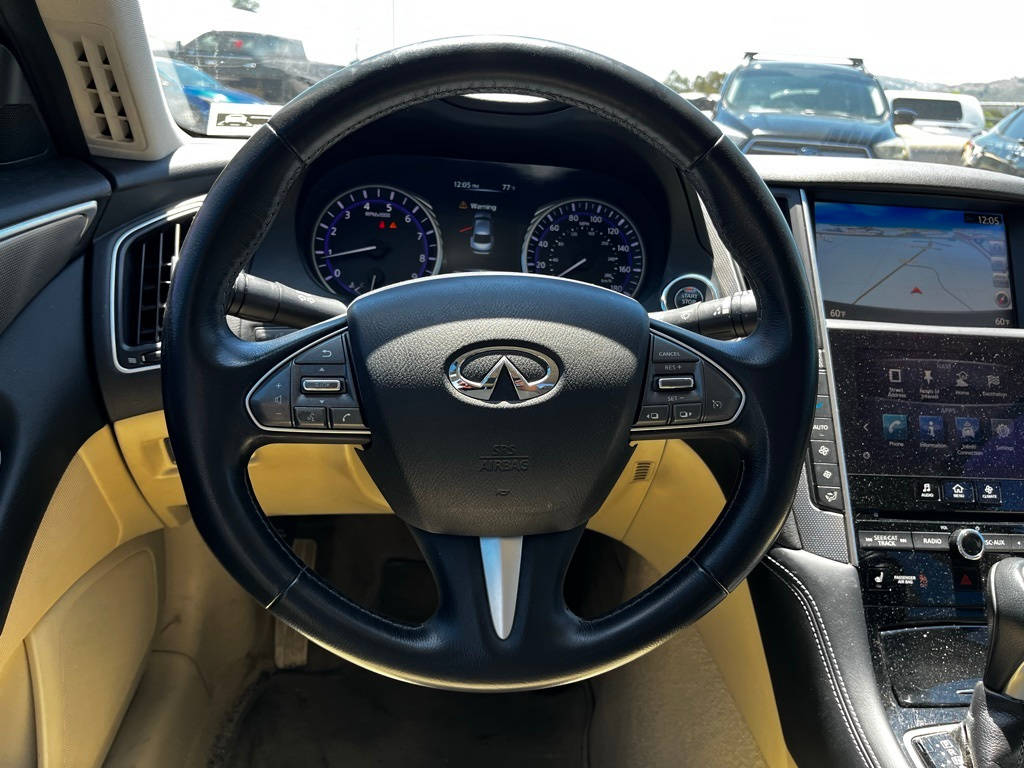 2015 INFINITI Q50 Premium 7