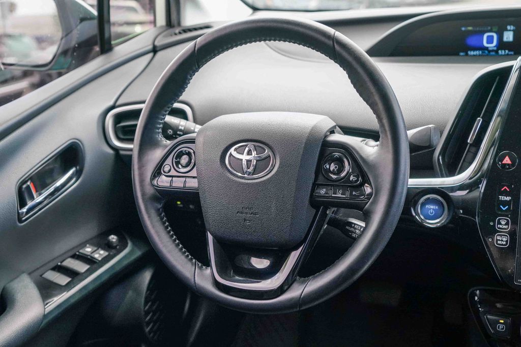 Thumbnail: 2021 Toyota Prius Prime - 9
