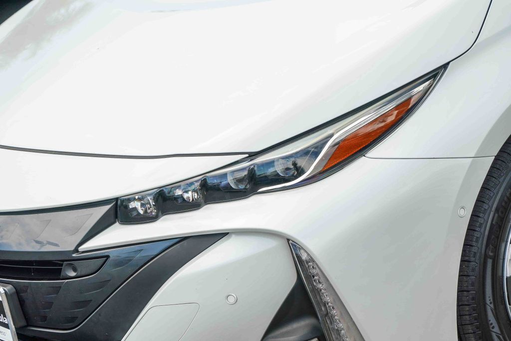 Thumbnail: 2021 Toyota Prius Prime - 20