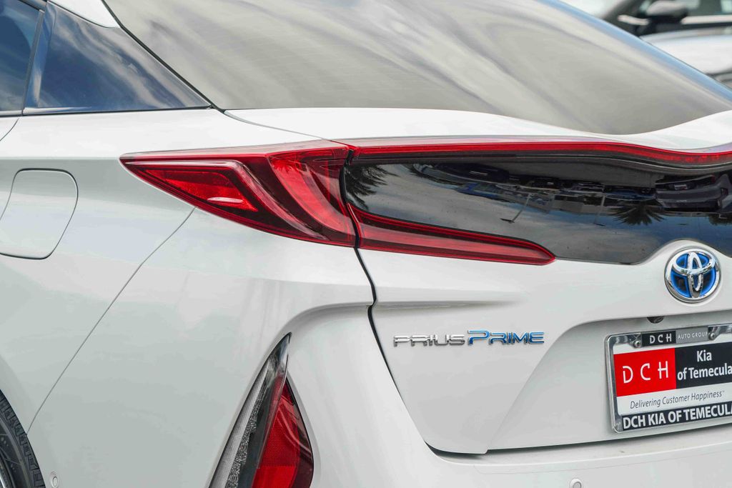 Thumbnail: 2021 Toyota Prius Prime - 19
