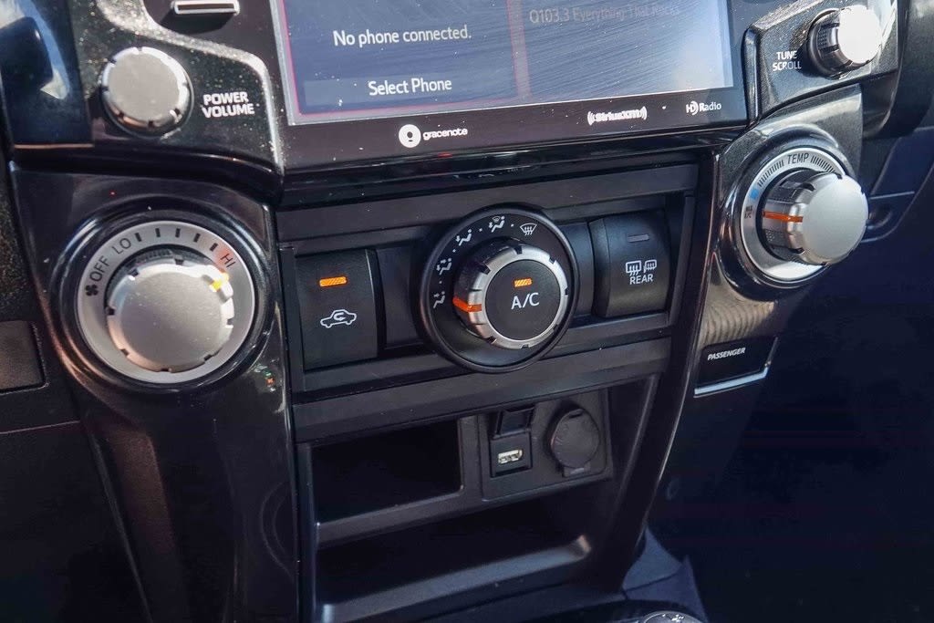 Thumbnail: 2024 Toyota 4Runner - 25