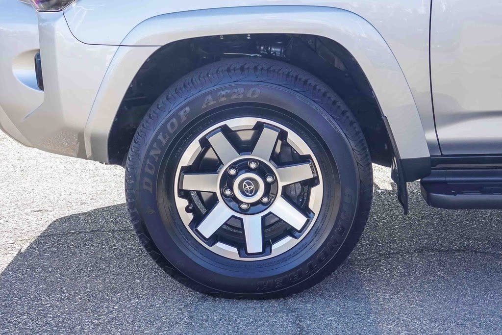 Thumbnail: 2024 Toyota 4Runner - 20