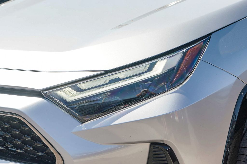 Thumbnail: 2023 Toyota RAV4 - 20