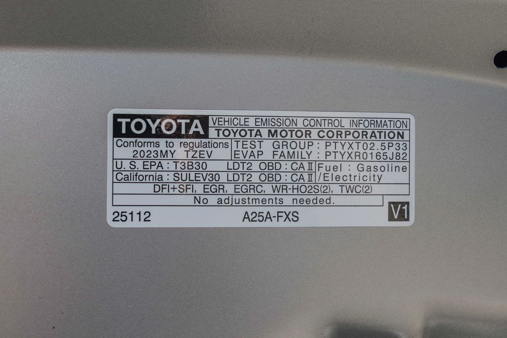Thumbnail: 2023 Toyota RAV4 - 17