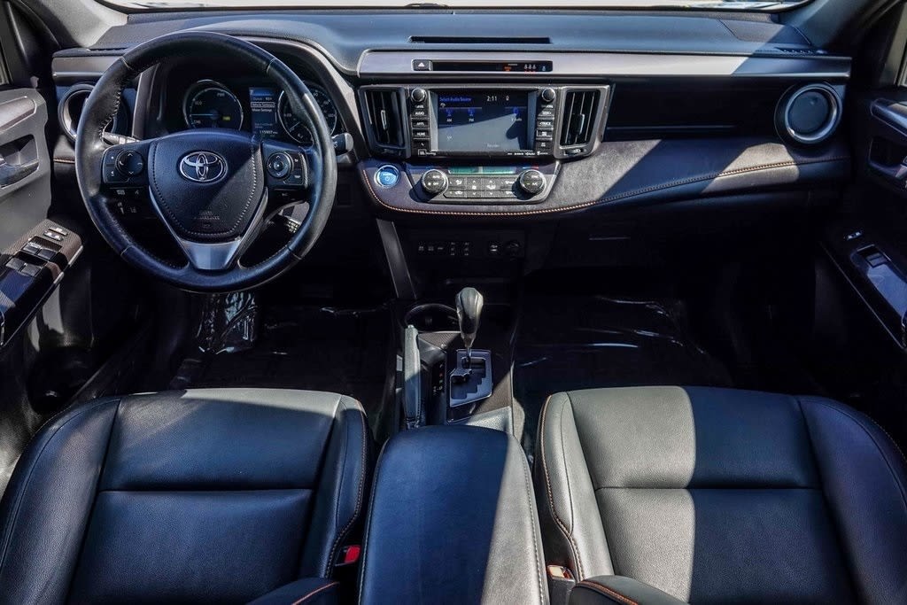 Thumbnail: 2017 Toyota RAV4 - 2