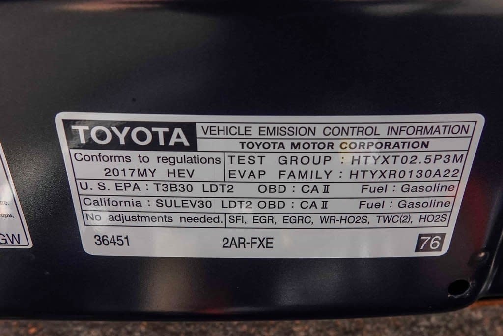 Thumbnail: 2017 Toyota RAV4 - 14