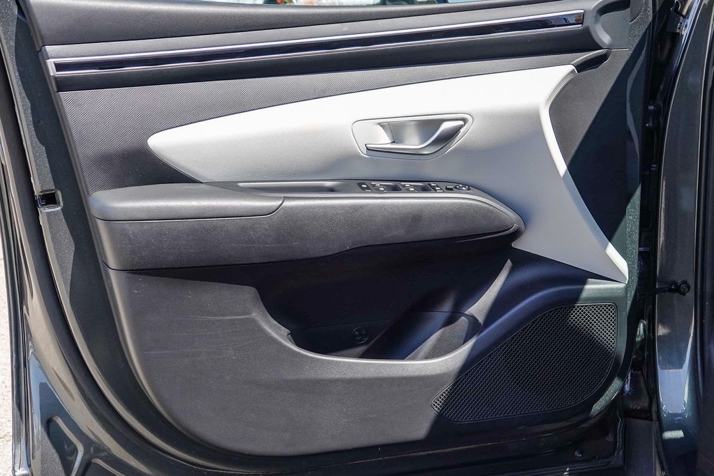 Thumbnail: 2023 Hyundai Tucson - 23