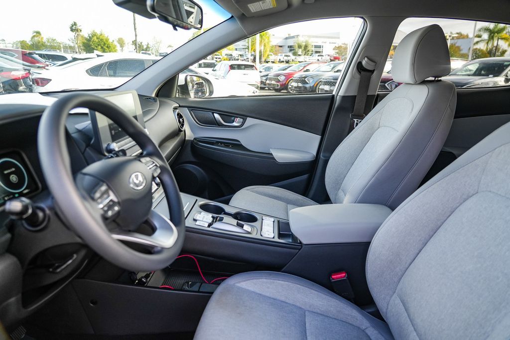 Thumbnail: 2023 Hyundai Kona - 10