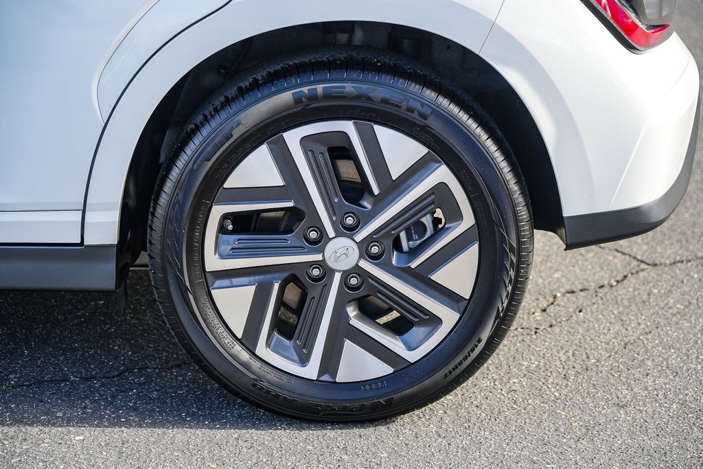 Thumbnail: 2023 Hyundai Kona - 19