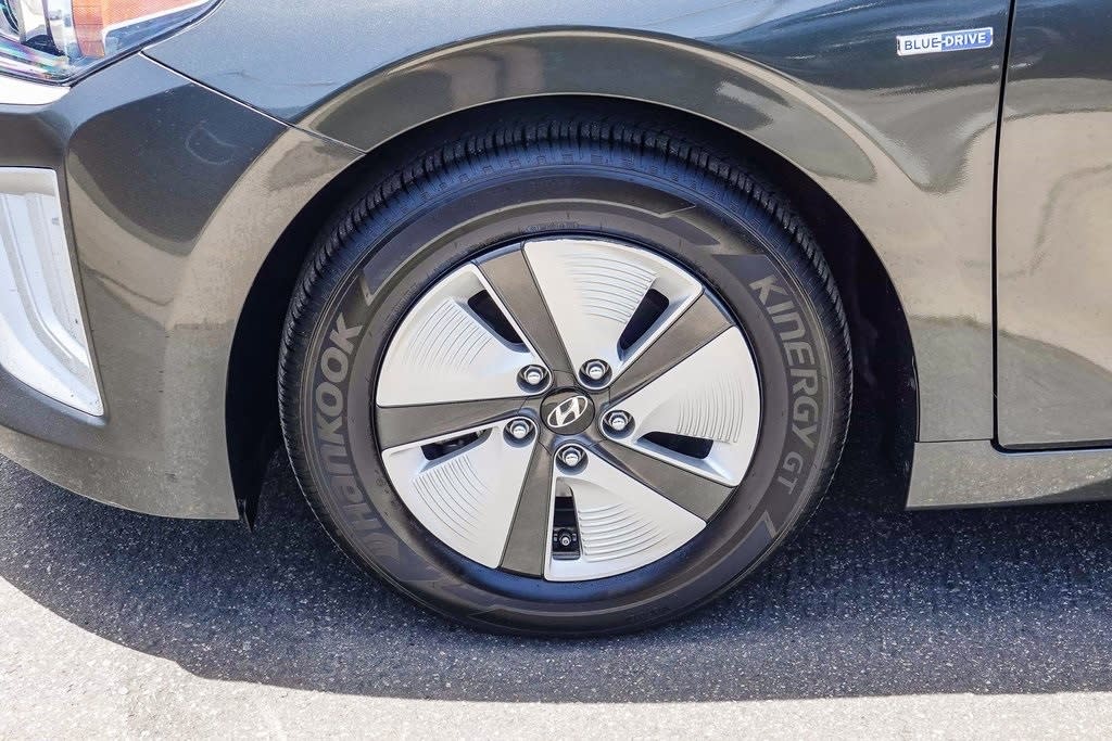 Thumbnail: 2020 Hyundai Ioniq - 6