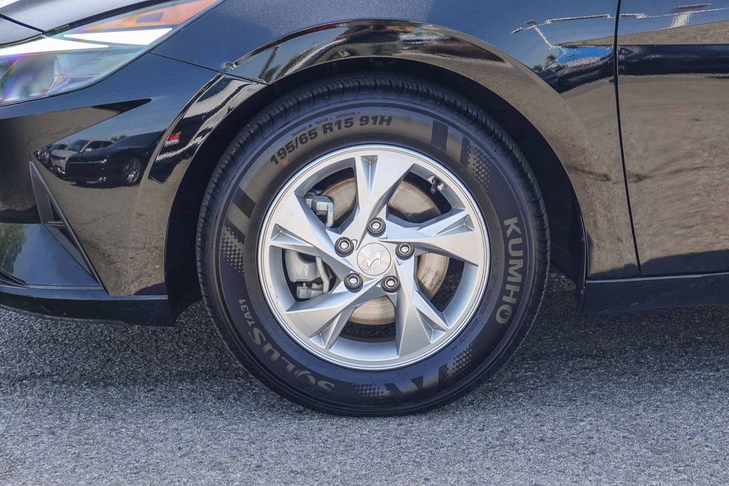 Thumbnail: 2022 Hyundai Elantra - 6