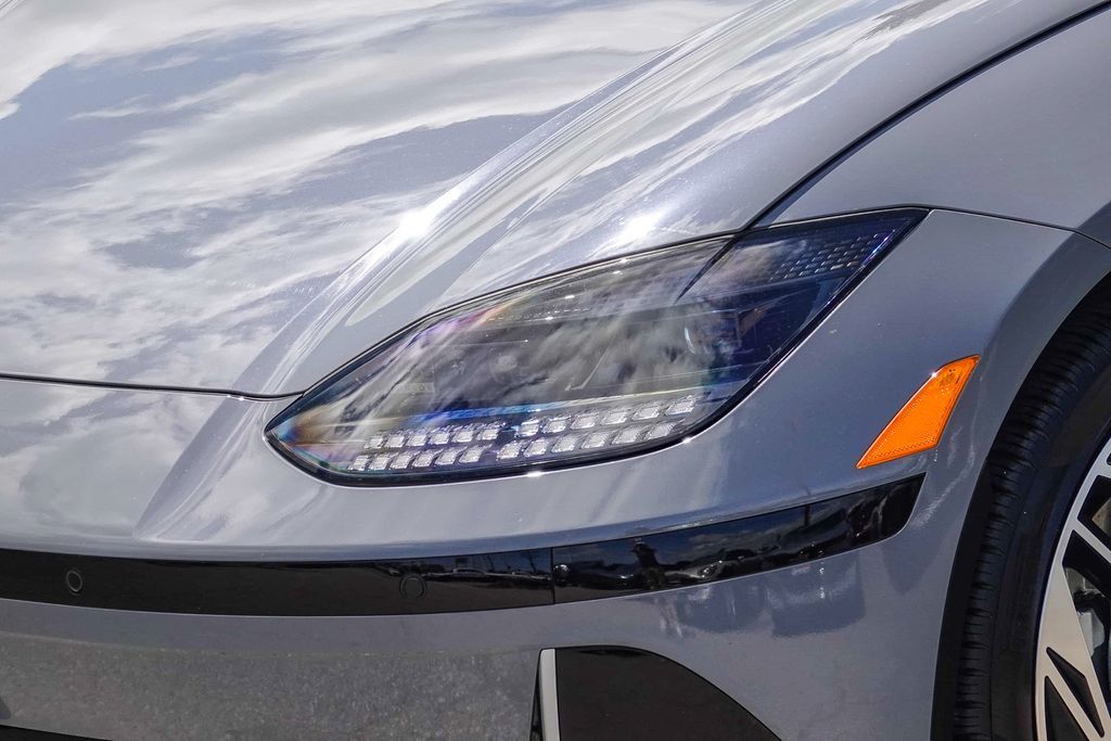 Thumbnail: 2023 Hyundai Ioniq 6 - 19