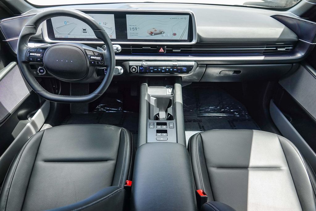 Thumbnail: 2023 Hyundai Ioniq 6 - 2