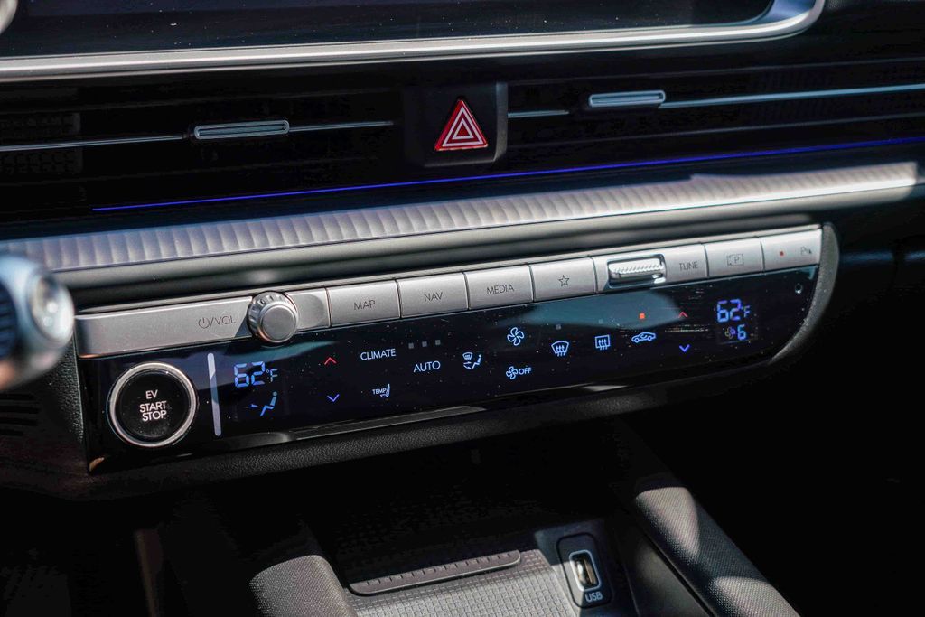 Thumbnail: 2024 Hyundai Ioniq 6 - 25